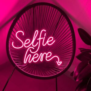 "Selfie here" Neon Led - obrazek 2