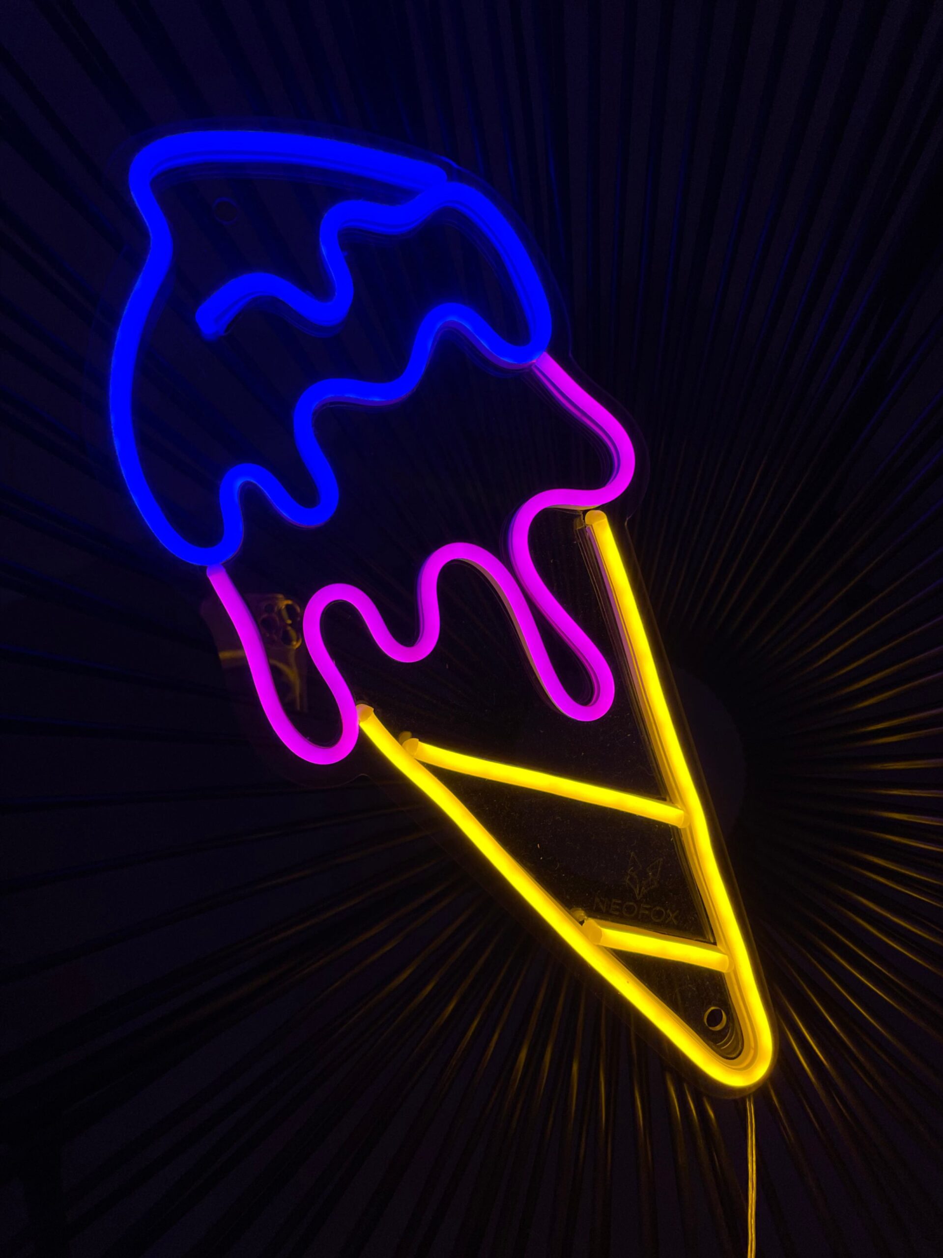 jpeg-optimizer_IMG_9001 "Lody " Neon Led - obrazek 1
